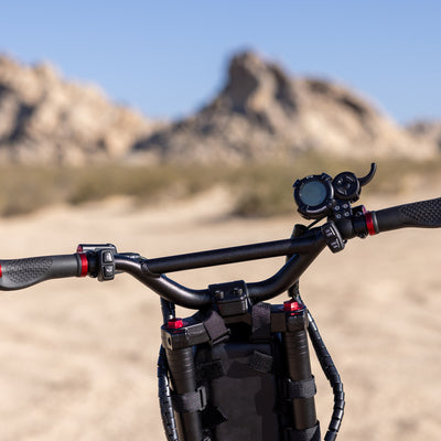 Ergonomic handlebar of the Kaabo Warrior 11 electric scooter with Minimotors EY3 display for intuitive control.